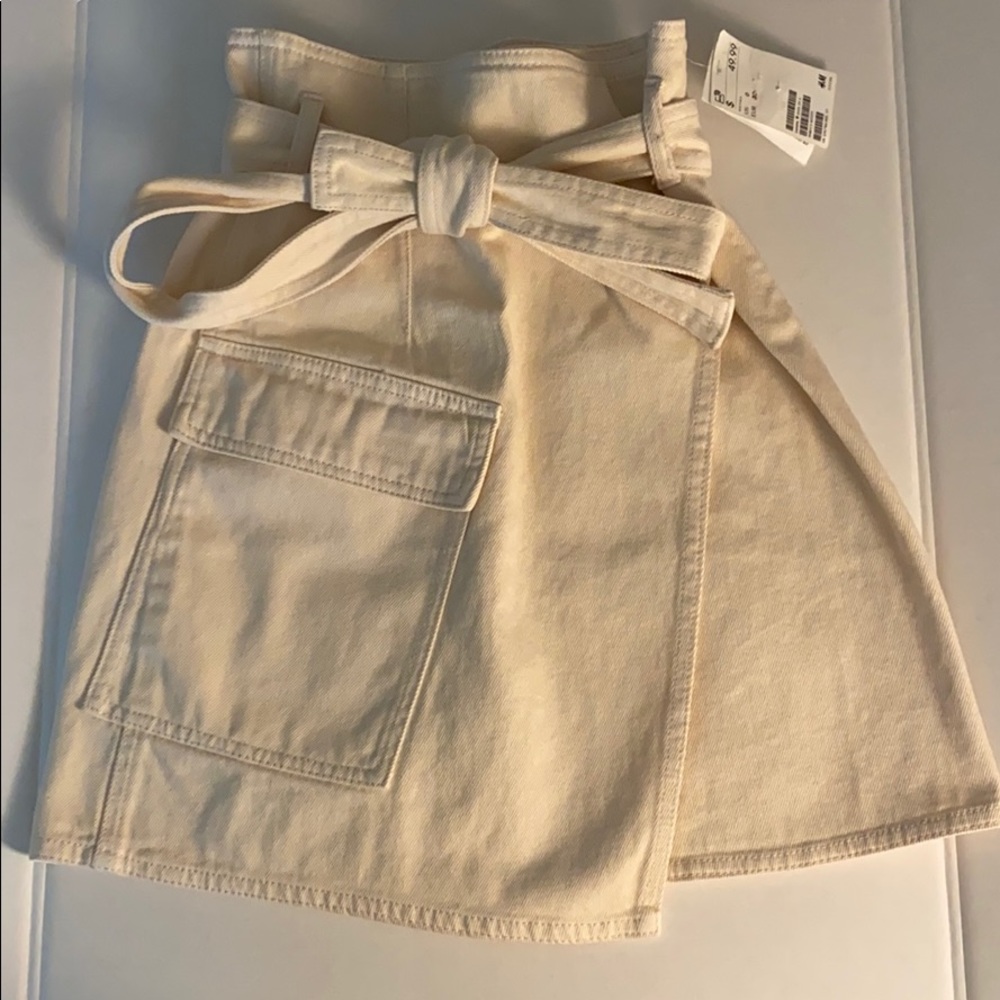 NWT H&M Denim skirt